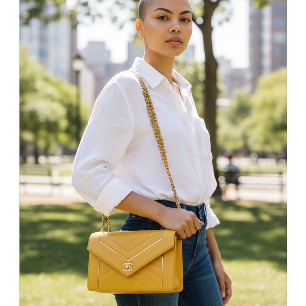 CHANEL CC CHAIN LEATHER SHOULDER/CROSSBODY BAG & Petit GST Bag - Picture 4 of 16